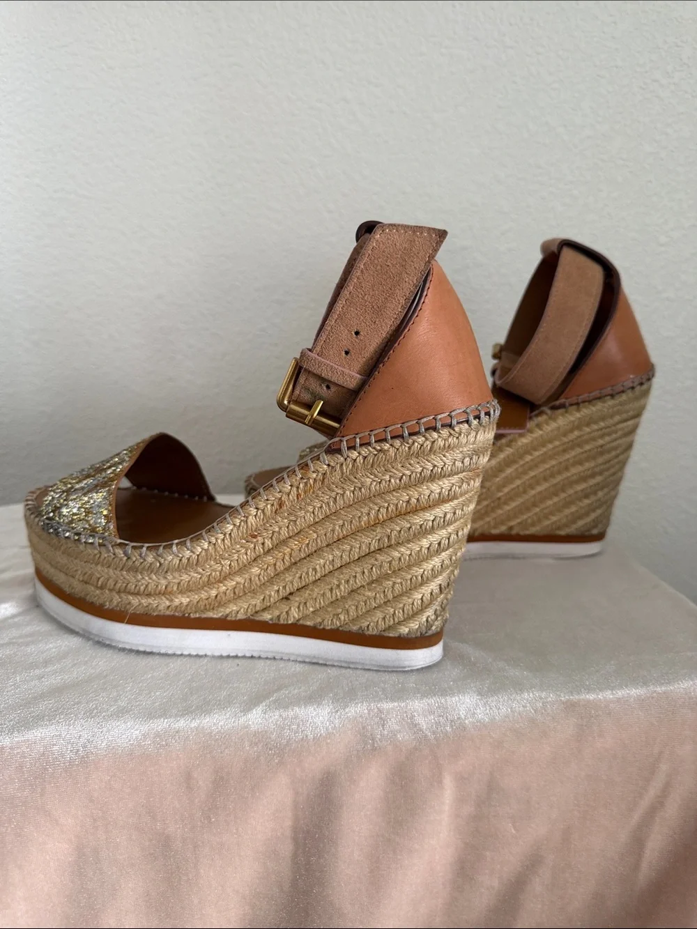 See By Chloé Tan Espadrille Wedge Sandals with Multi Gold Glitter w/Strap size 8